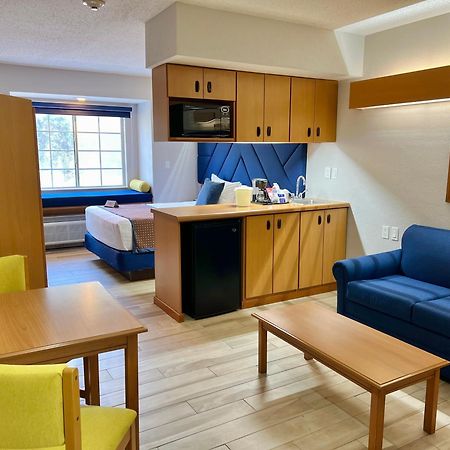 Microtel Inn & Suites By Wyndham Culiacán Extérieur photo
