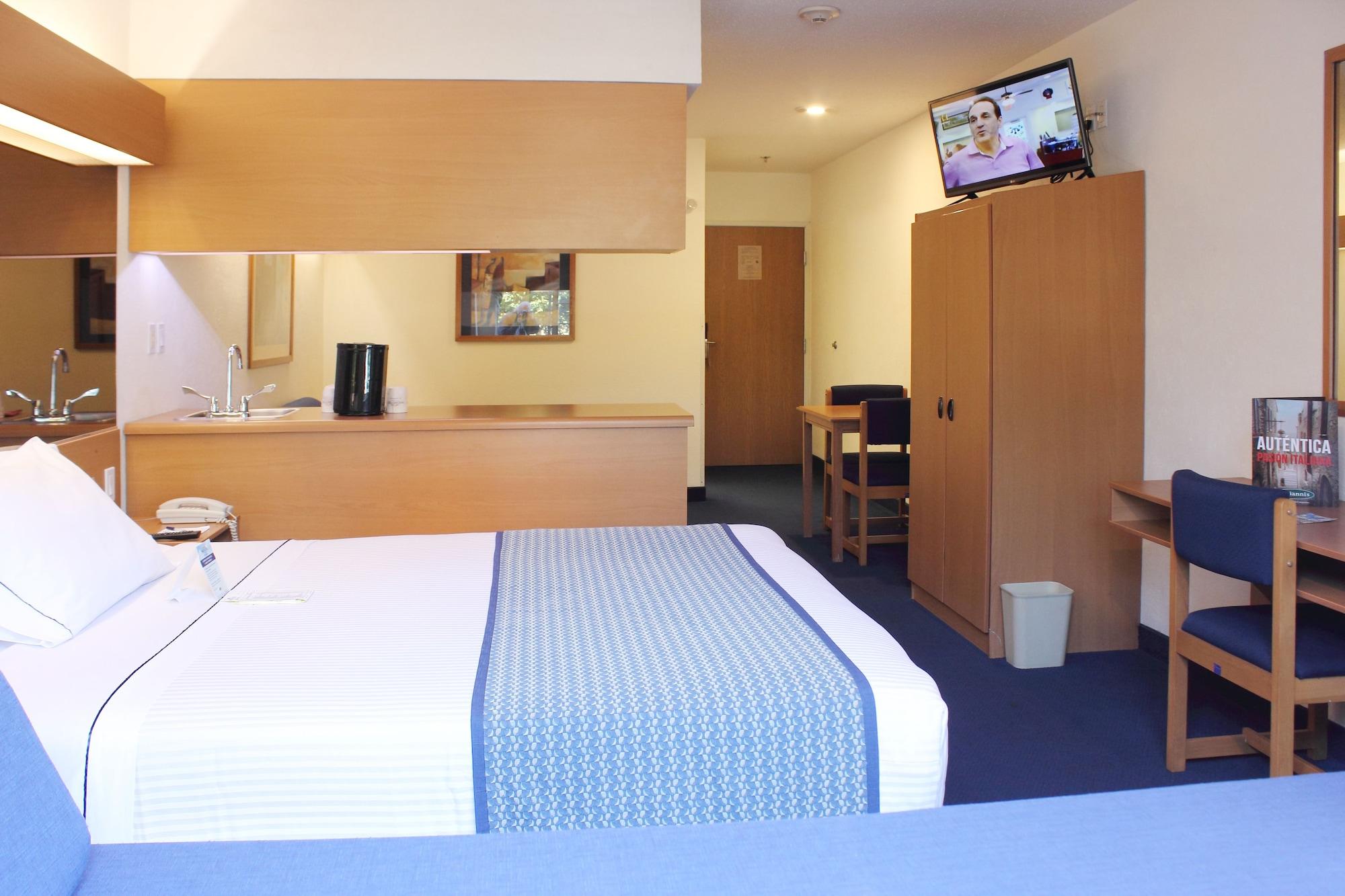 Microtel Inn & Suites By Wyndham Culiacán Extérieur photo