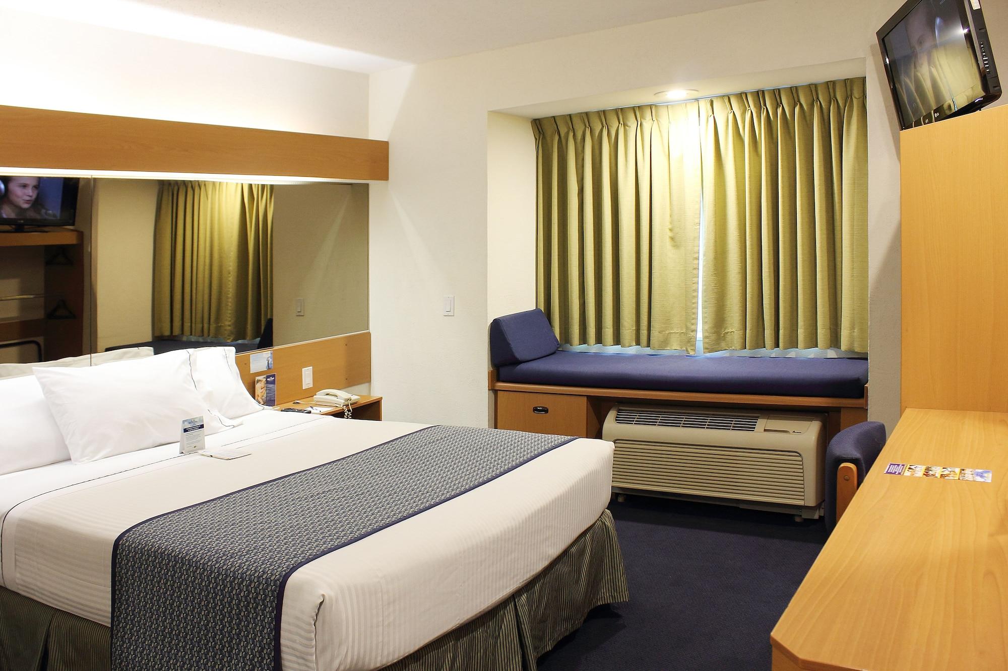 Microtel Inn & Suites By Wyndham Culiacán Extérieur photo