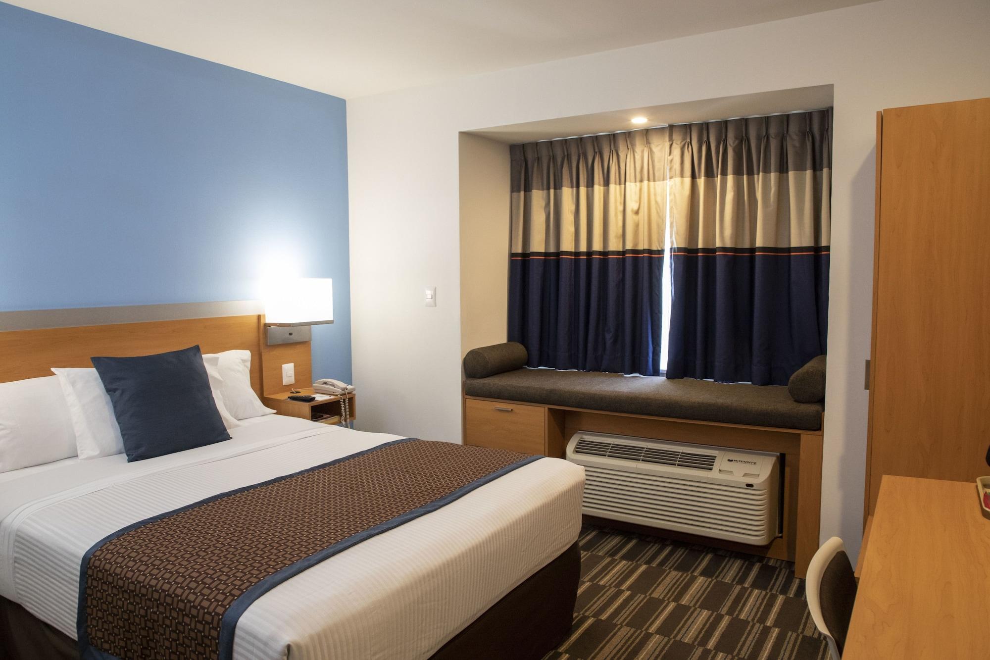 Microtel Inn & Suites By Wyndham Culiacán Extérieur photo