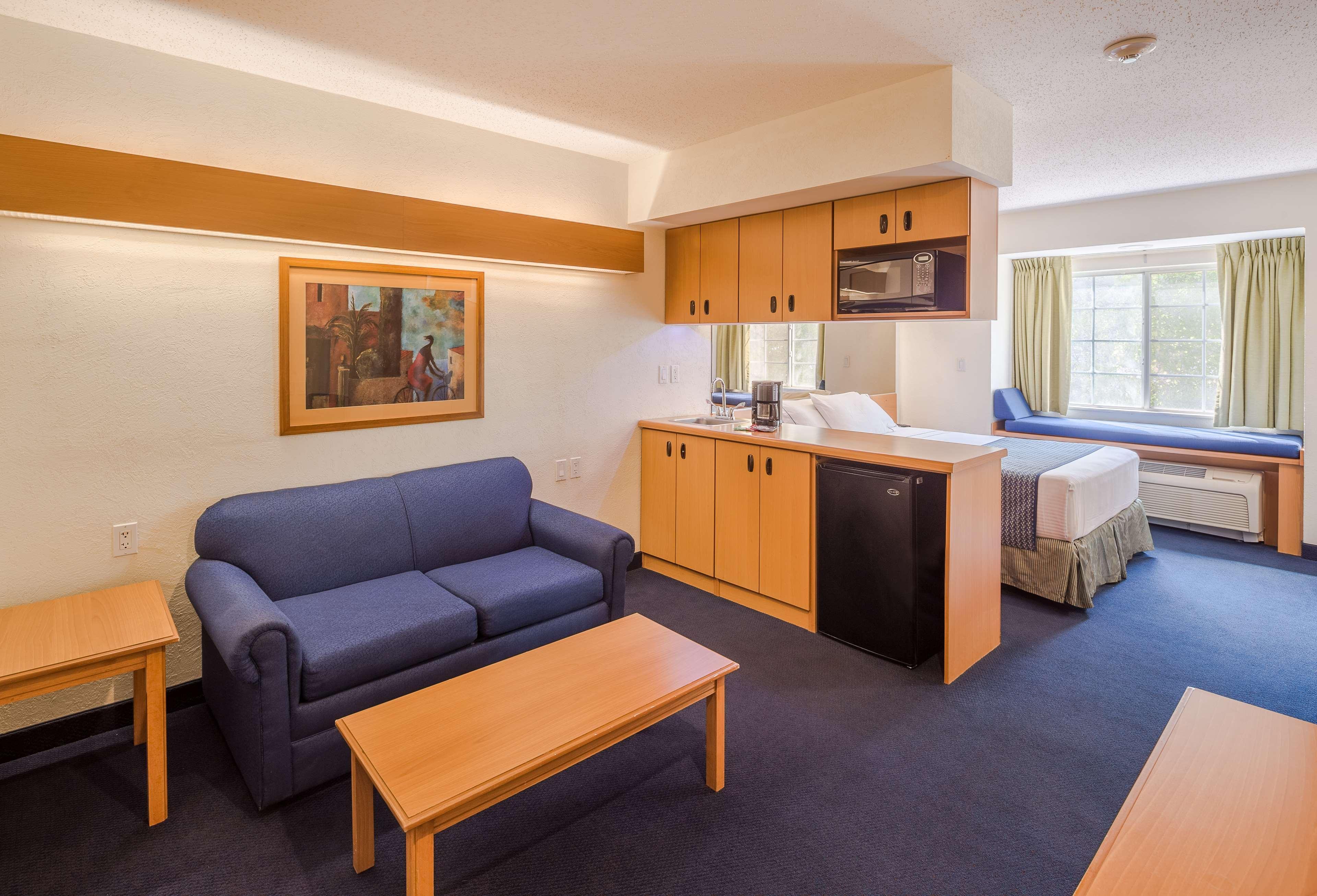 Microtel Inn & Suites By Wyndham Culiacán Extérieur photo