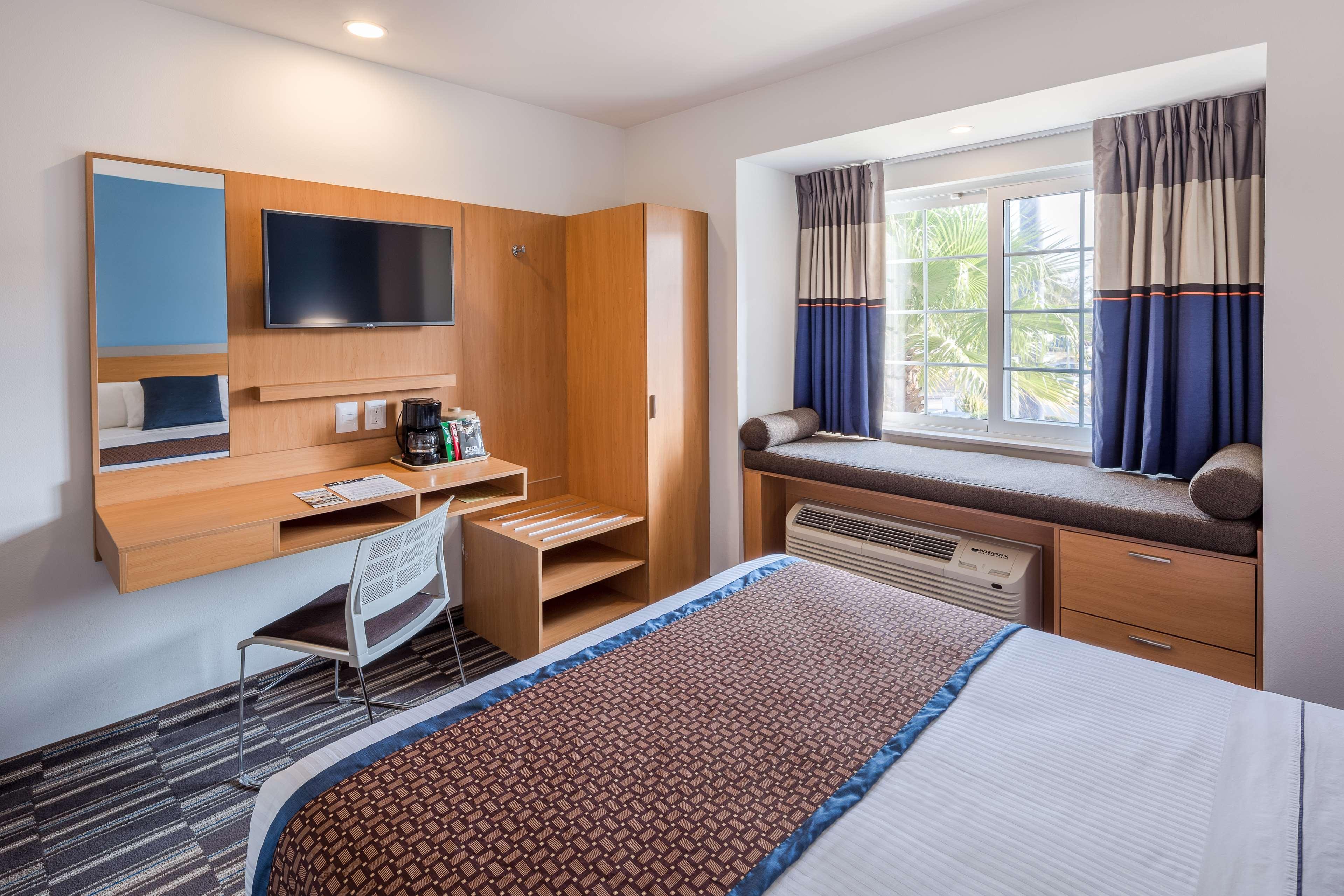 Microtel Inn & Suites By Wyndham Culiacán Extérieur photo