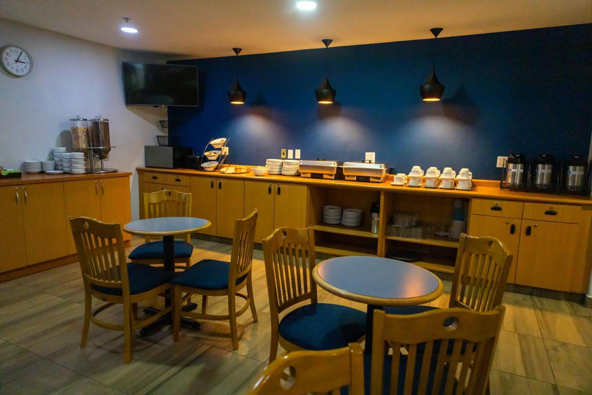Microtel Inn & Suites By Wyndham Culiacán Extérieur photo