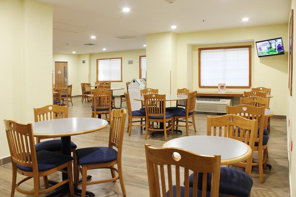Microtel Inn & Suites By Wyndham Culiacán Extérieur photo