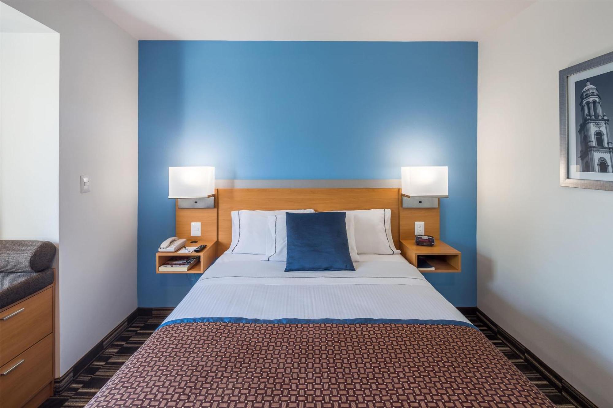 Microtel Inn & Suites By Wyndham Culiacán Extérieur photo