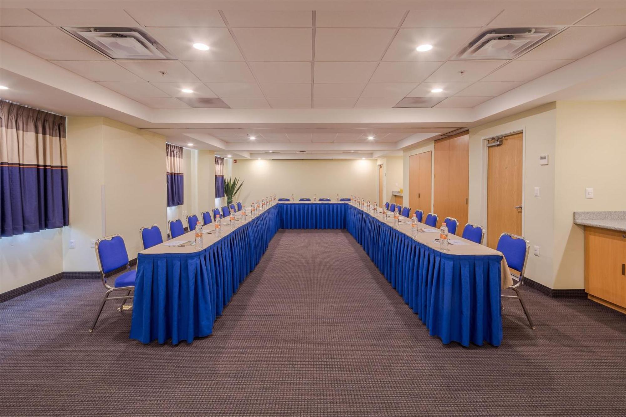 Microtel Inn & Suites By Wyndham Culiacán Extérieur photo