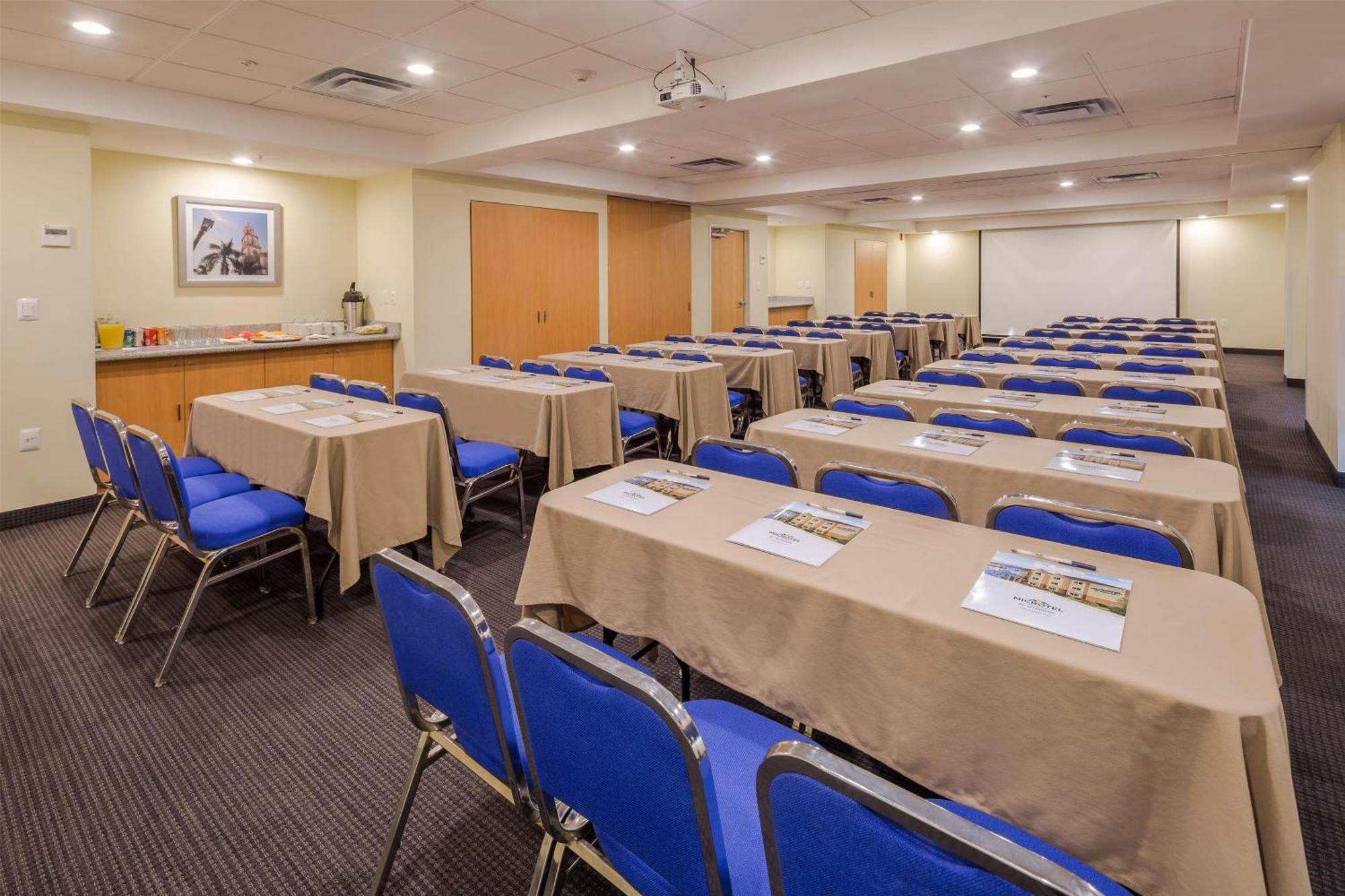 Microtel Inn & Suites By Wyndham Culiacán Extérieur photo