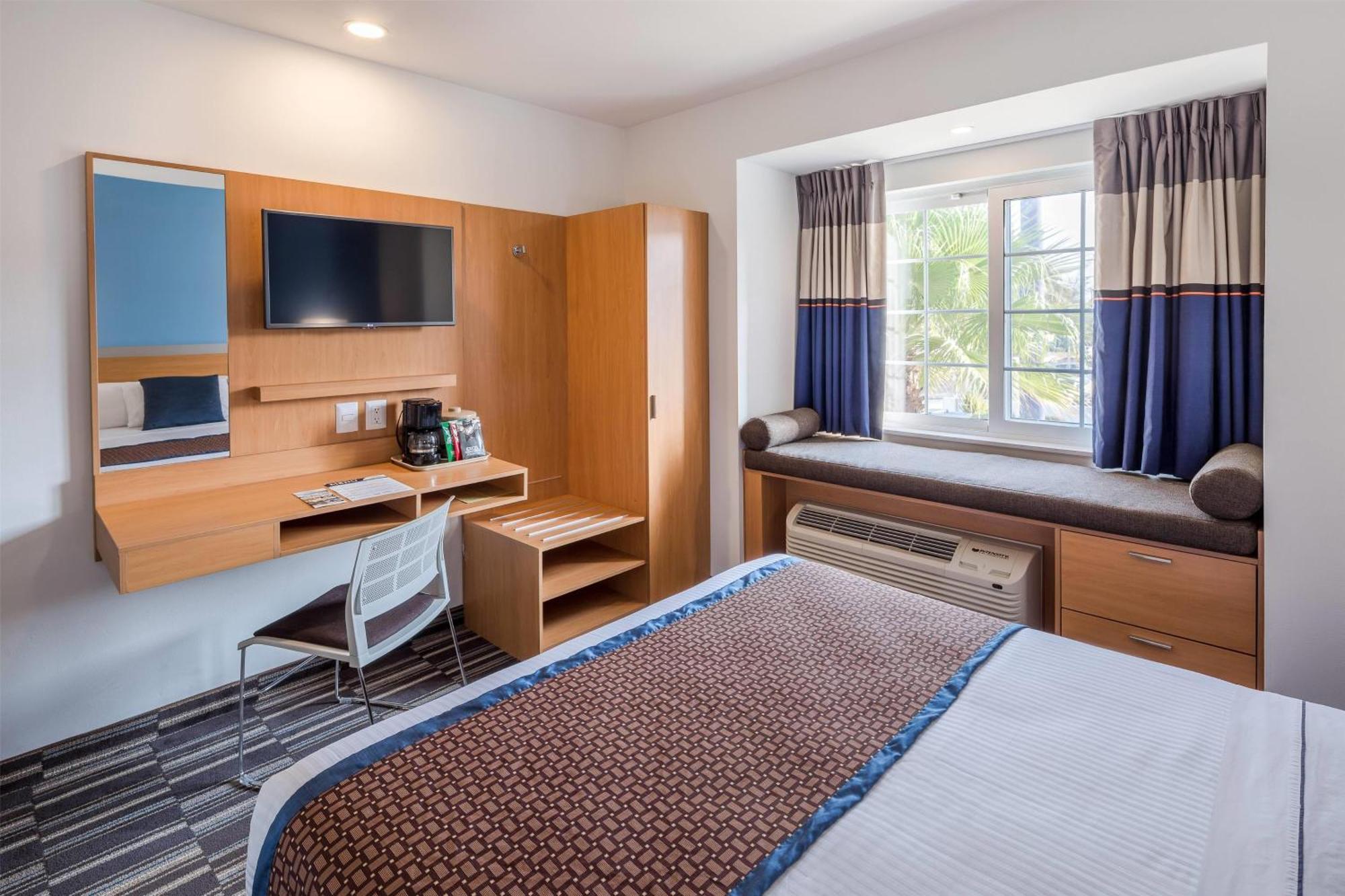 Microtel Inn & Suites By Wyndham Culiacán Extérieur photo